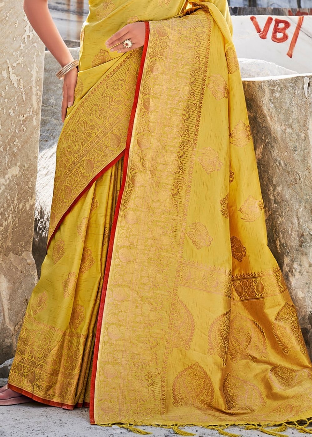 Medallion Yellow Woven Designer Silk Saree with Butti overall Clothsvilla