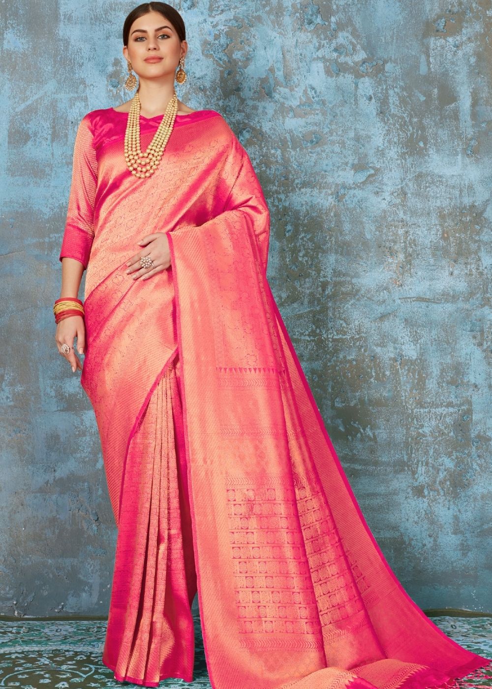 Fuscia Pink Handloom Weave Kanjivaram Silk Saree : Special Wedding Edition Clothsvilla Main image