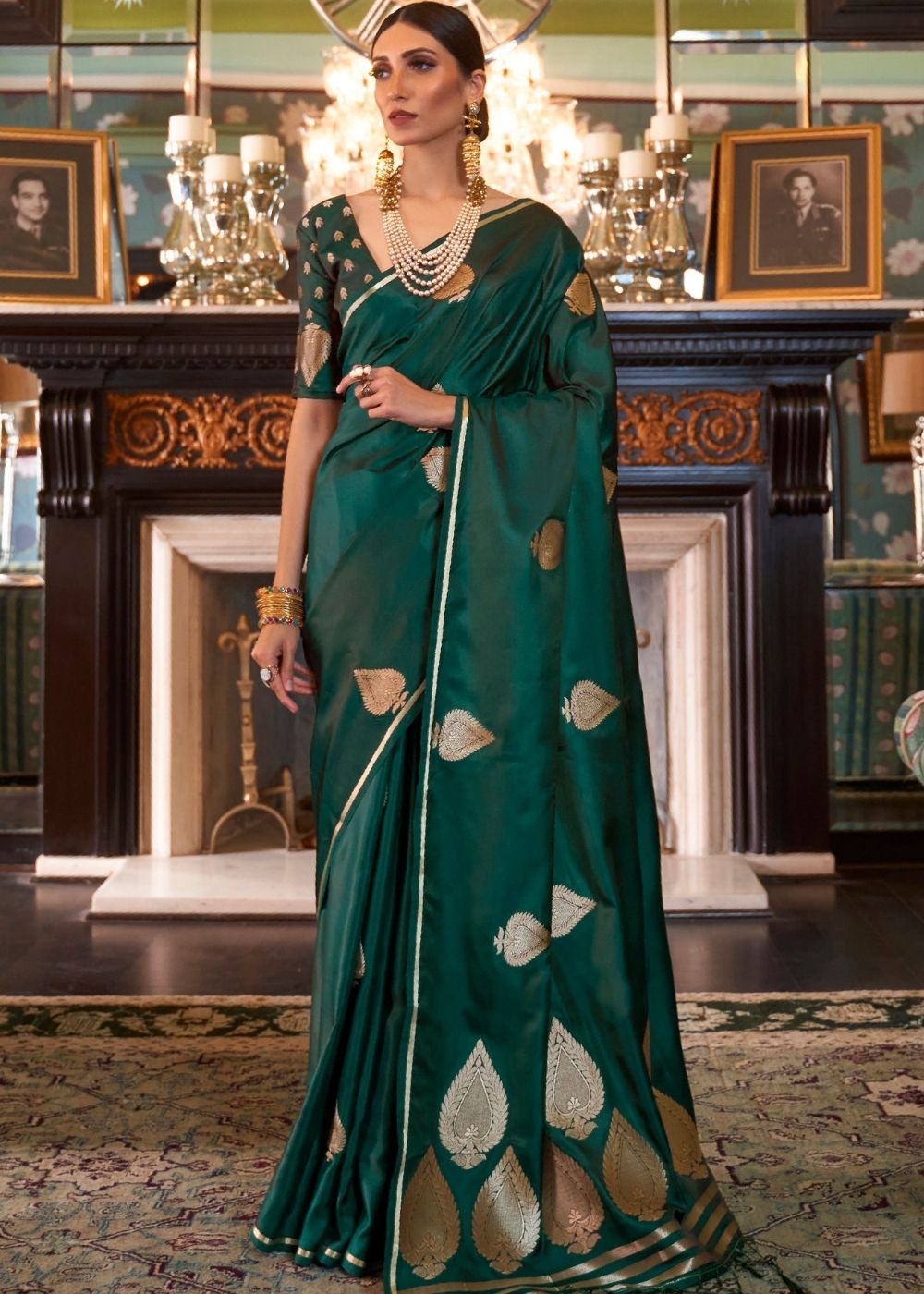 Sacramento Green Zari Butta Woven Banarasi Silk Saree : Top Pick Clothsvilla Main image