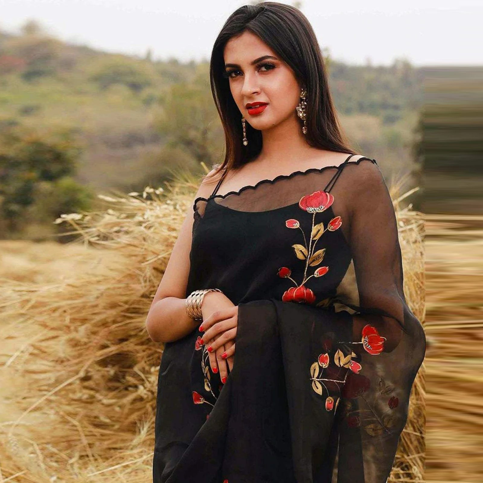 Organza Silk Saree with Beautiful Handprint with Kardana Work and Silk Blouse for Wedding ClothsVilla