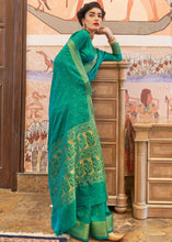 Load image into Gallery viewer, Emerald Green Ultra Soft Kanjivaram Silk Saree with Zari  Border and Pallu Clothsvilla