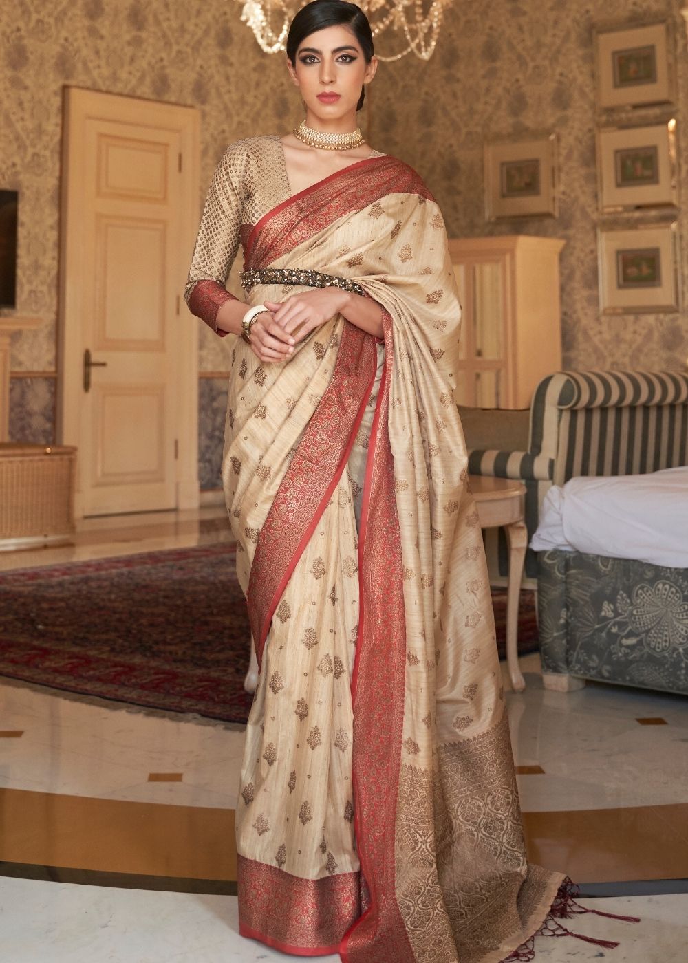 Wheat Brown Woven Banarasi Tussar Silk Saree : Top Pick Clothsvilla Main image