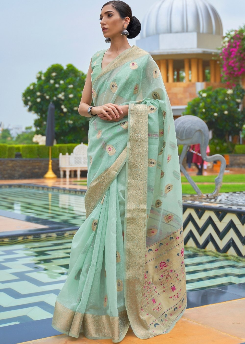 Emerald Green Woven Linen Silk Saree Clothsvilla Main image