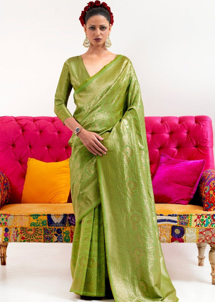 Kelly Green and Golden Blend Woven Kanjivaram Silk Saree Clothsvilla