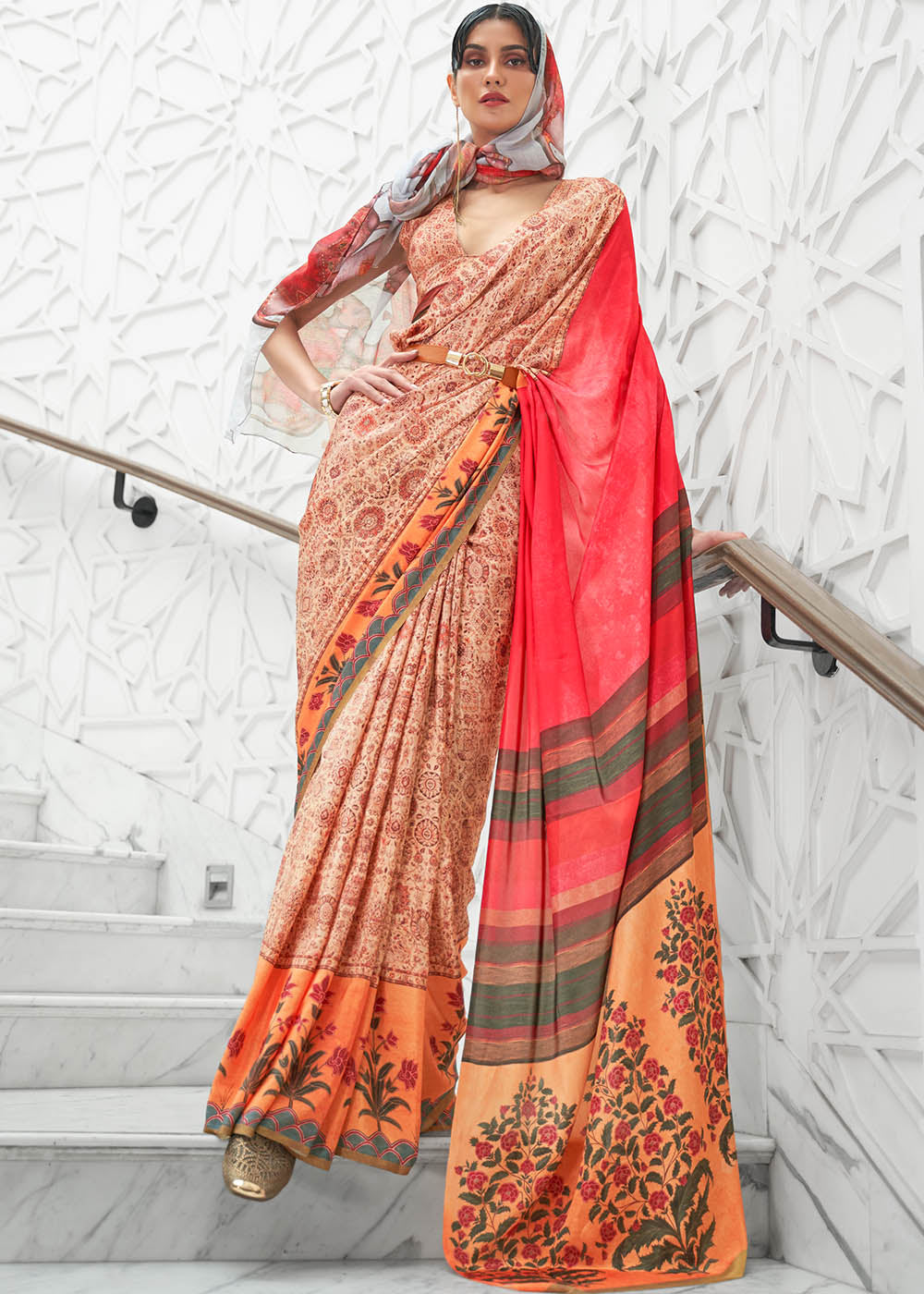 Off White And Pink Floral Pattern Digital Print Georgette Saree With T –  Fabcurate