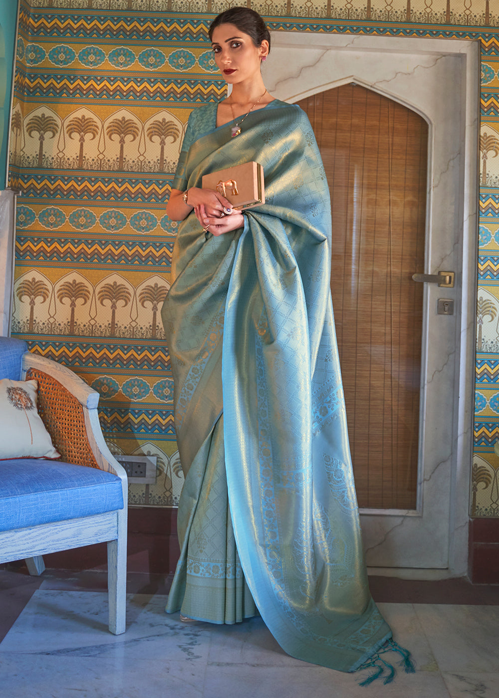 Shades Of Blue Soft Handloom Weave Kanjivaram Silk Saree : Festival Edition Clothsvilla Main image