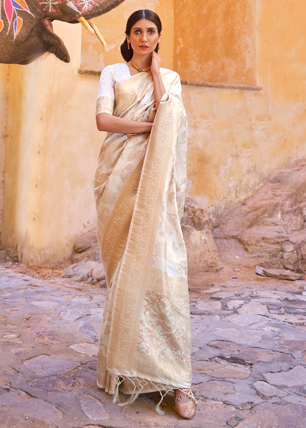 Ivory White Handloom Weave Soft Banarasi Silk Saree Clothsvilla Main image