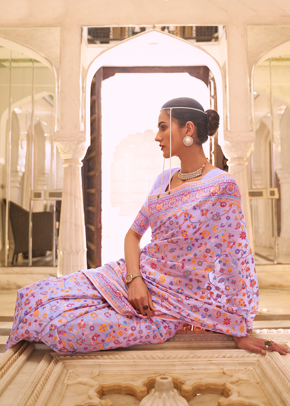 Bright Lilac Purple Banarasi Jamawar Woven Silk Saree Secondary image