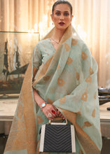 Load image into Gallery viewer, Emerald Green Copper Zari Woven Linen Silk Saree Clothsvilla