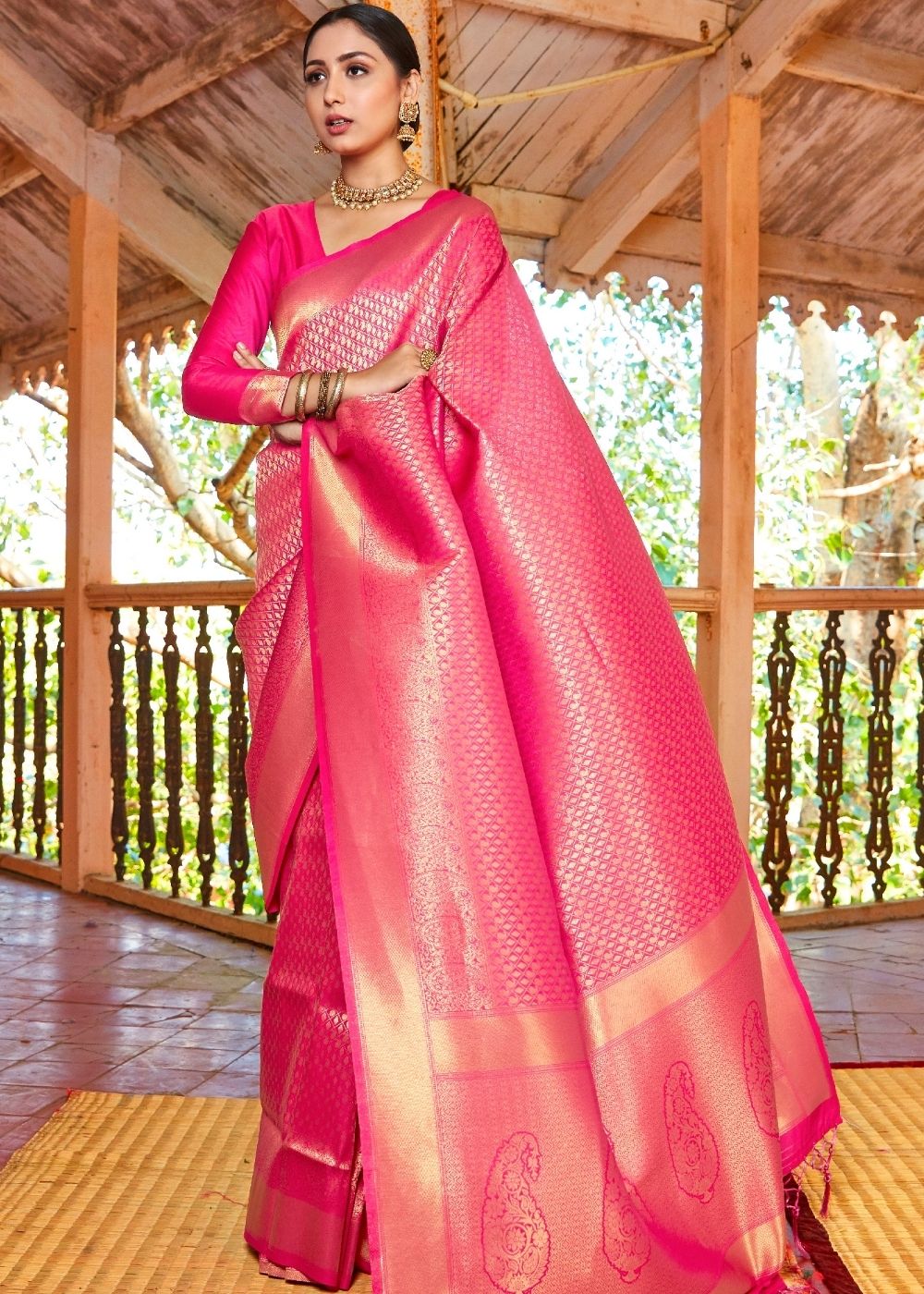 Buy the beauitiful Orange Pink Kanjivaram Saree - Karagiri