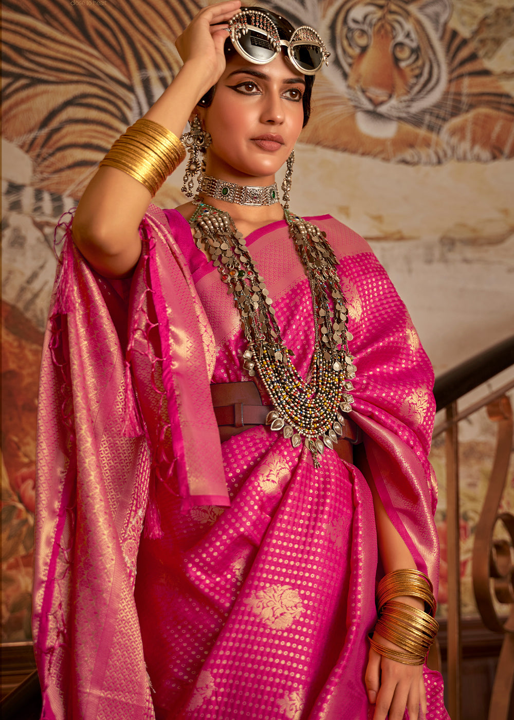 Magenta Pink Woven Banarasi Silk Saree Secondary image