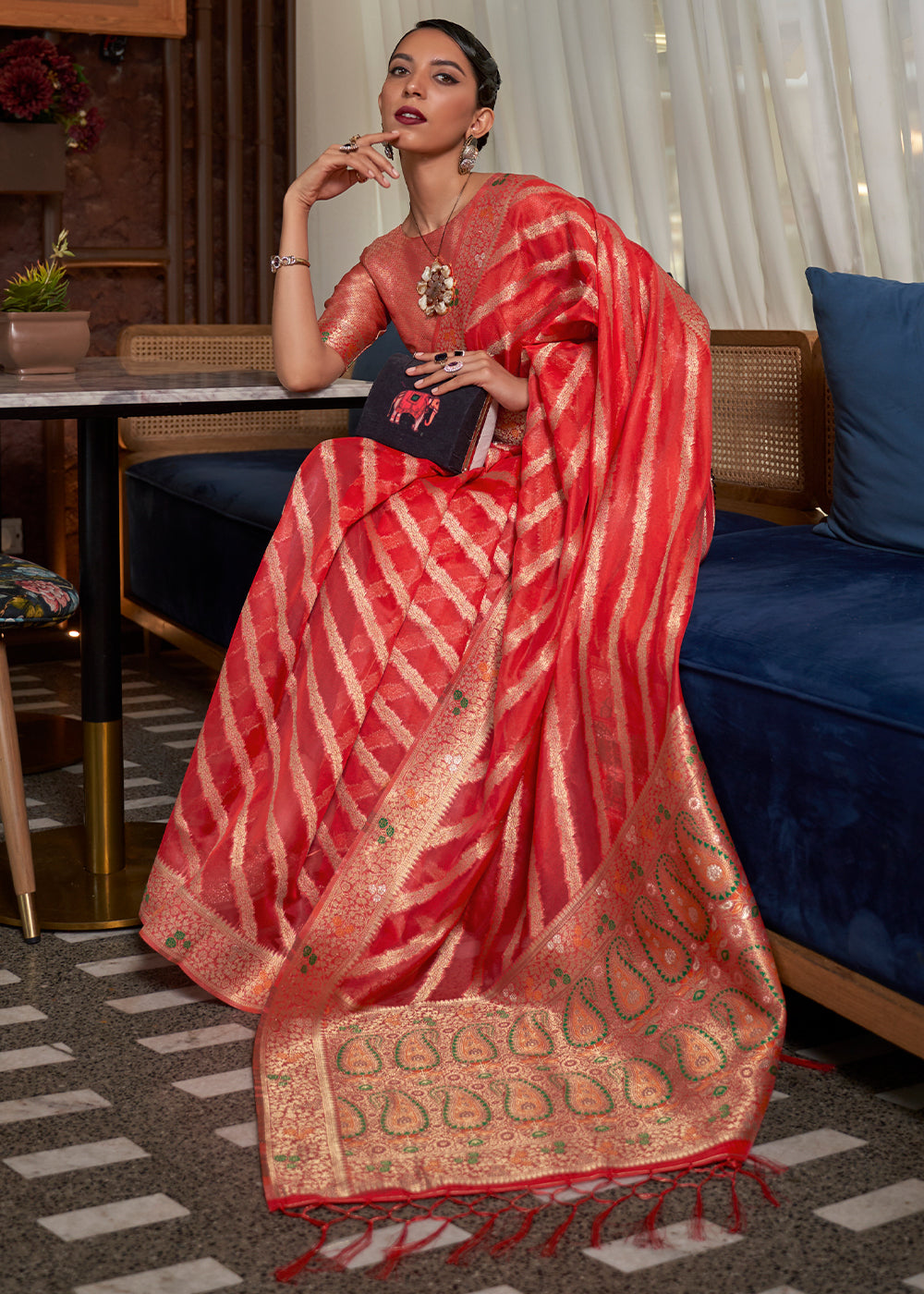 Venetian Red Two Tone Meenakari Weaving Organza Silk Saree Secondary image