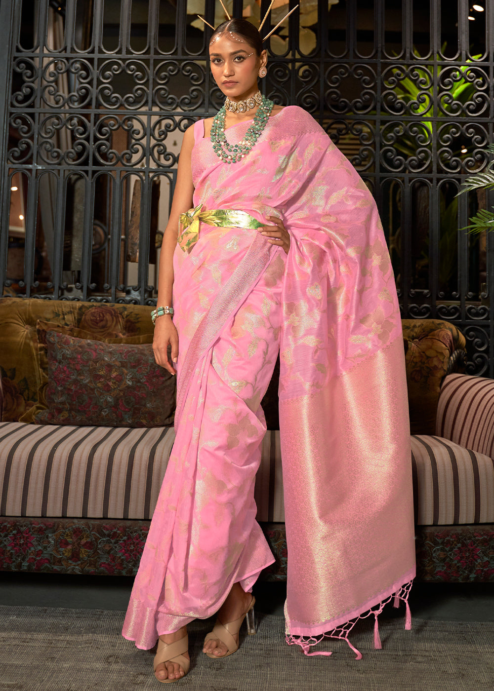 Taffy Pink Handloom Woven Designer Silk Saree Clothsvilla