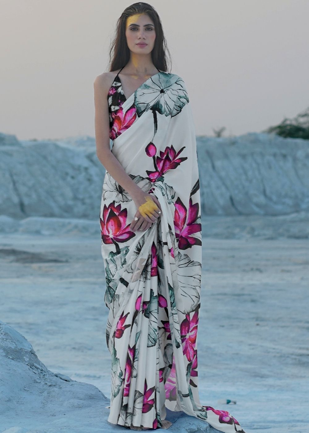 Daisy White Digital Printed Crepe Silk Saree : Top Pick Clothsvilla Main image