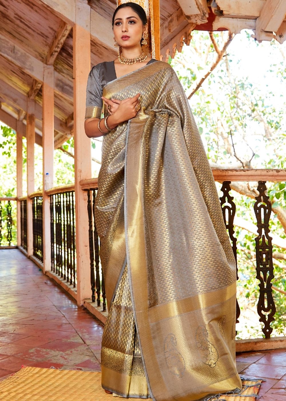 Dove Grey Woven Kanjivaram Saree:Limited Edition : Top Pick Clothsvilla Main image