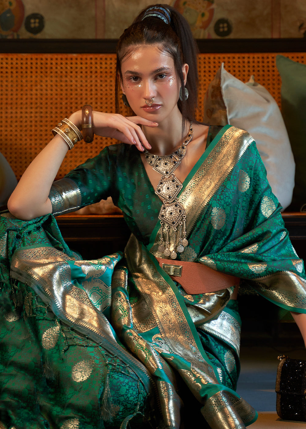 Teal Green Tanchoi Handloom Woven Satin Silk Saree Secondary image