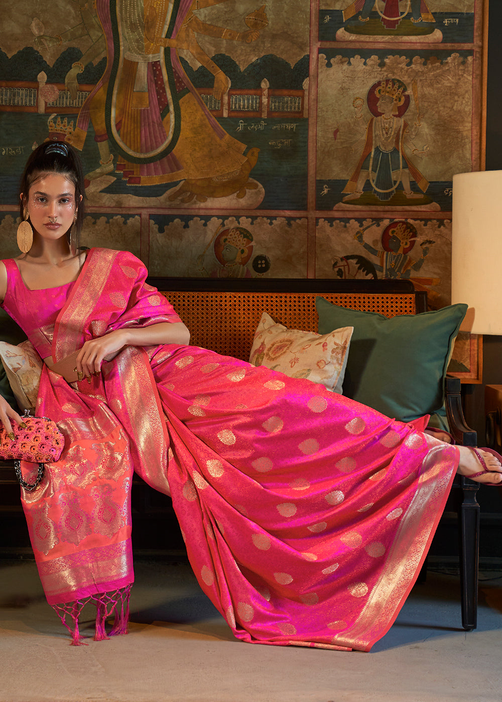 Shades Of Brown Tanchoi Handloom Woven Satin Silk Saree Secondary image