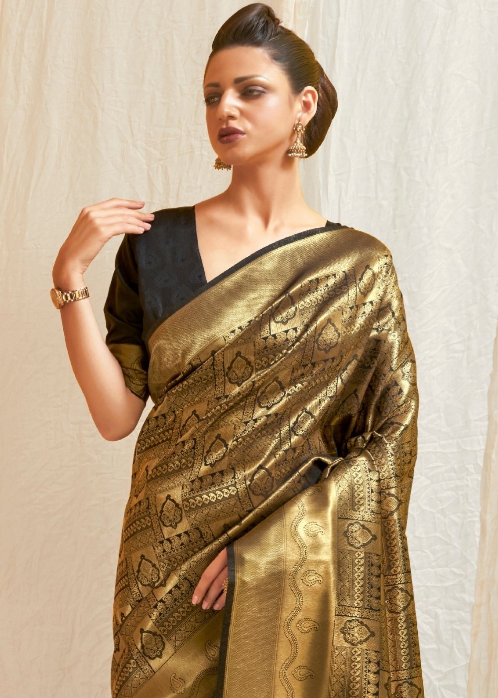 Soot Black & Golden Blend Kanjivaram Silk Saree Secondary image