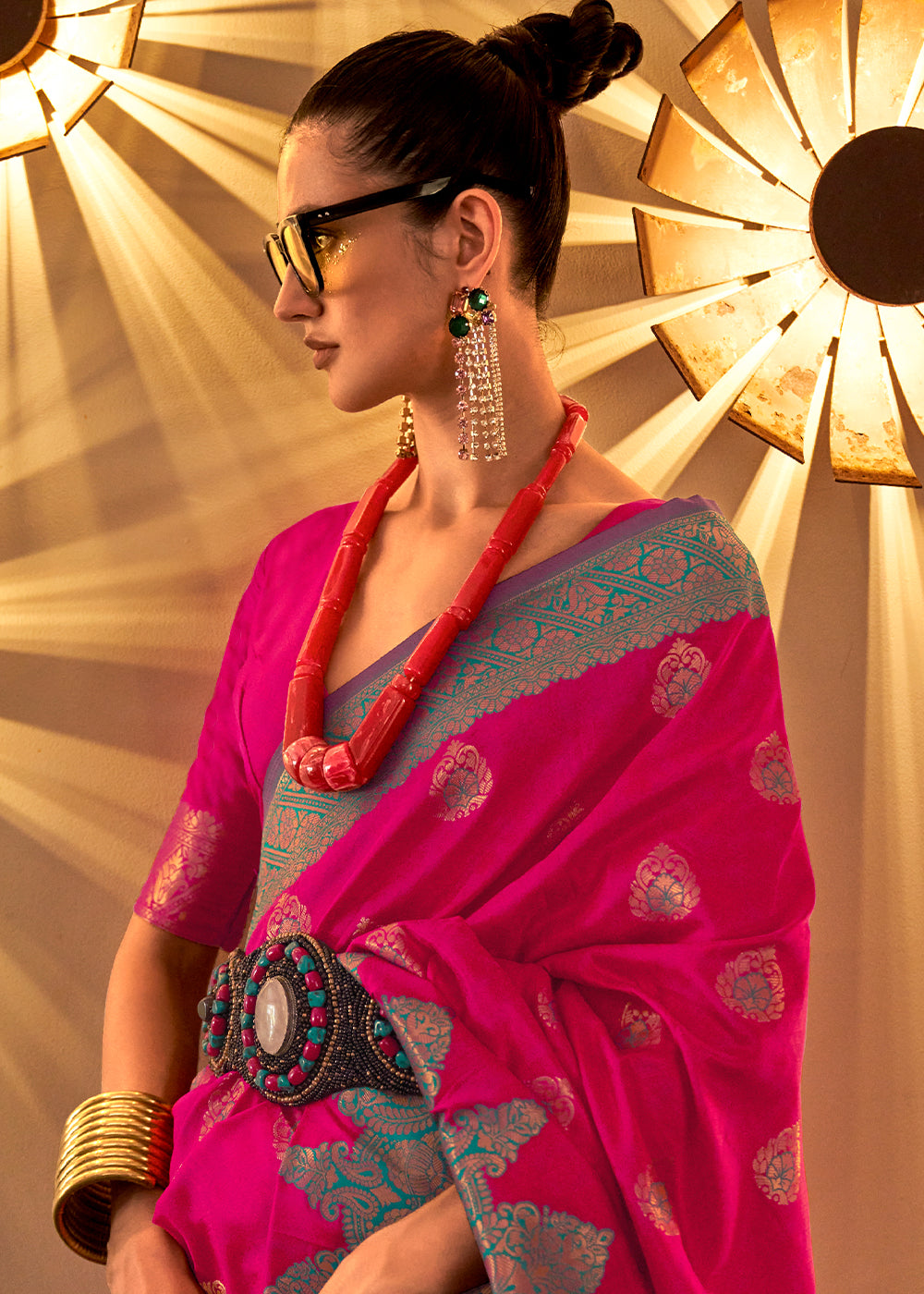 Raspberry Pink Handloom Woven Banarasi Silk Saree Secondary image