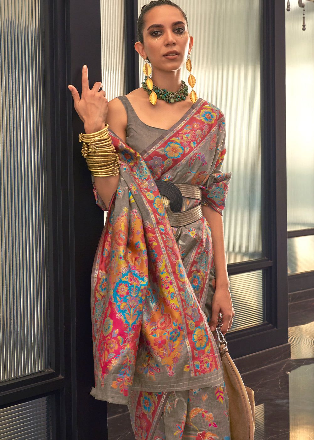 Umber Brown Jamawar Woven Cotton Silk Saree Secondary image
