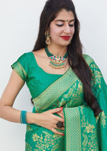 Load image into Gallery viewer, Parakeet Green Floral Motif Silk Saree Clothsvilla