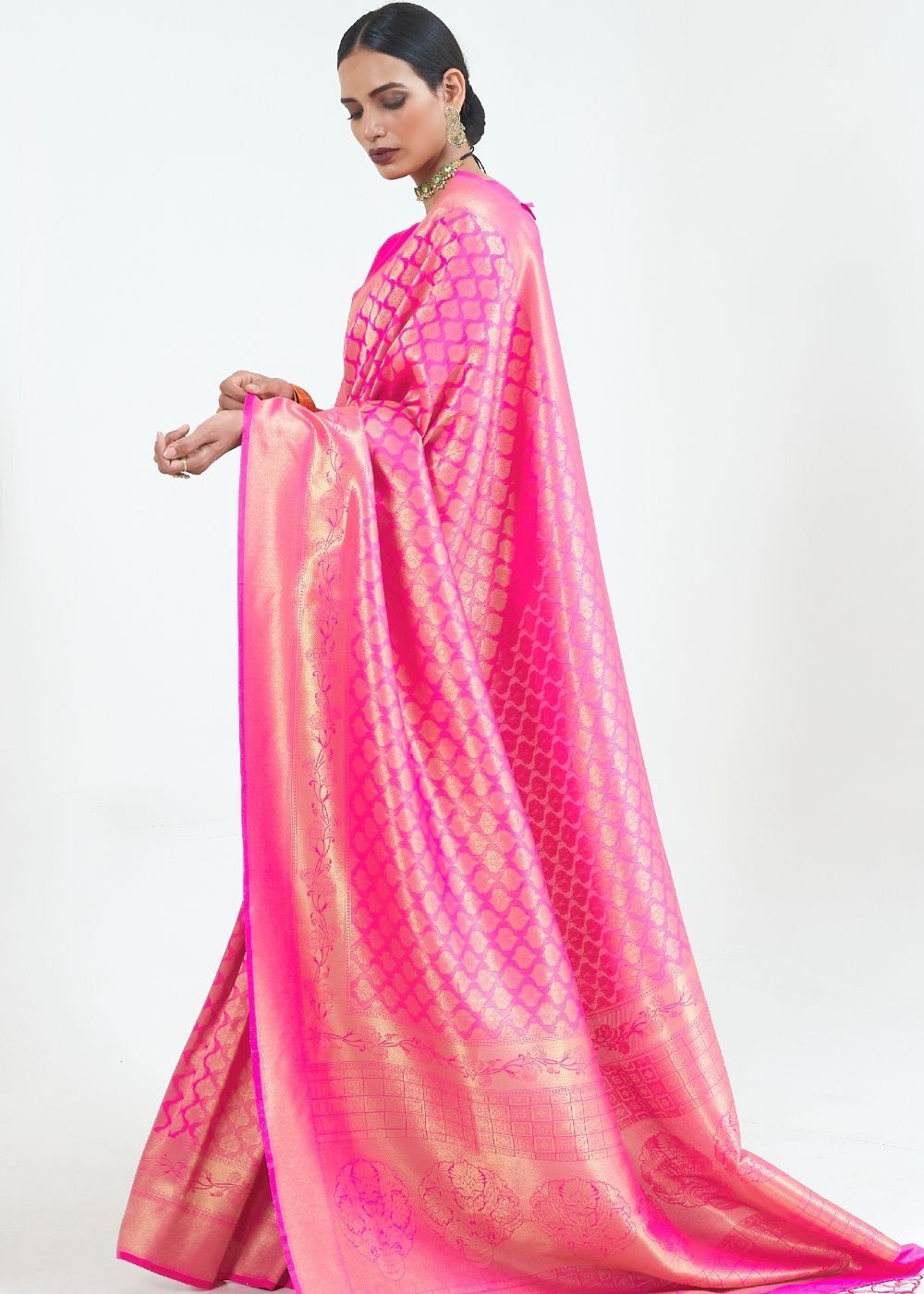 Fuscia Pink Woven Kanjivaram Silk Saree : Limited Edition Clothsvilla Main image