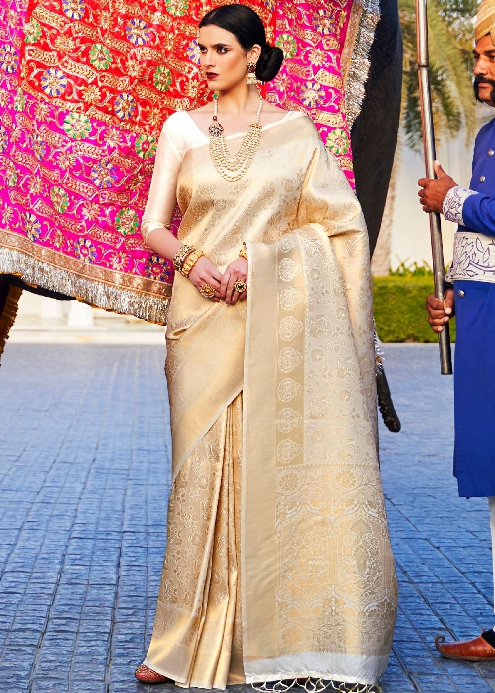 White Gold Handloom Weave Kanjivaram Silk Saree Clothsvilla Main image