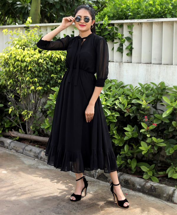Women's Black Tunic with a Fashionable Flair Clothsvilla