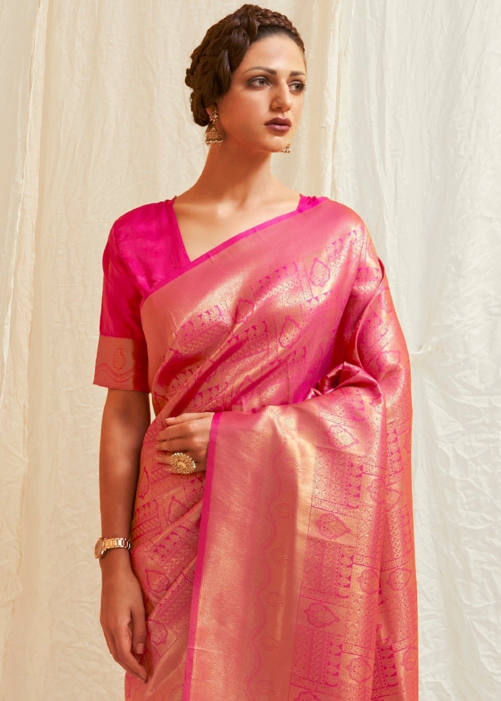 Hot Pink & Golden Blend Kanjivaram Silk Saree Secondary image