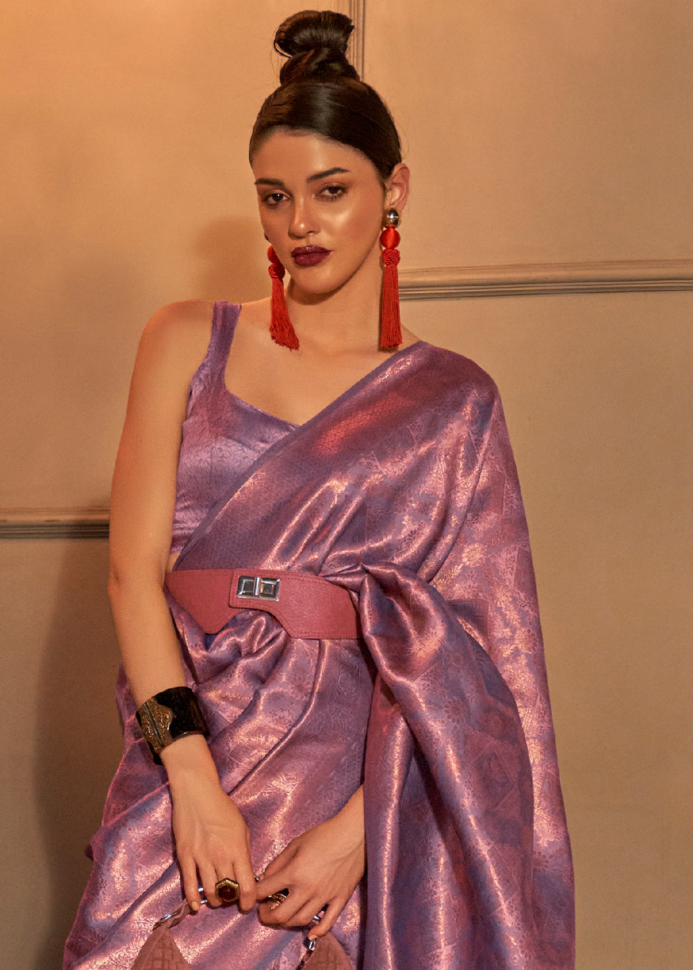 Amethyst Purple Two Tone Handloom Weaving Kanjivaram Silk Saree : Top Pick Clothsvilla