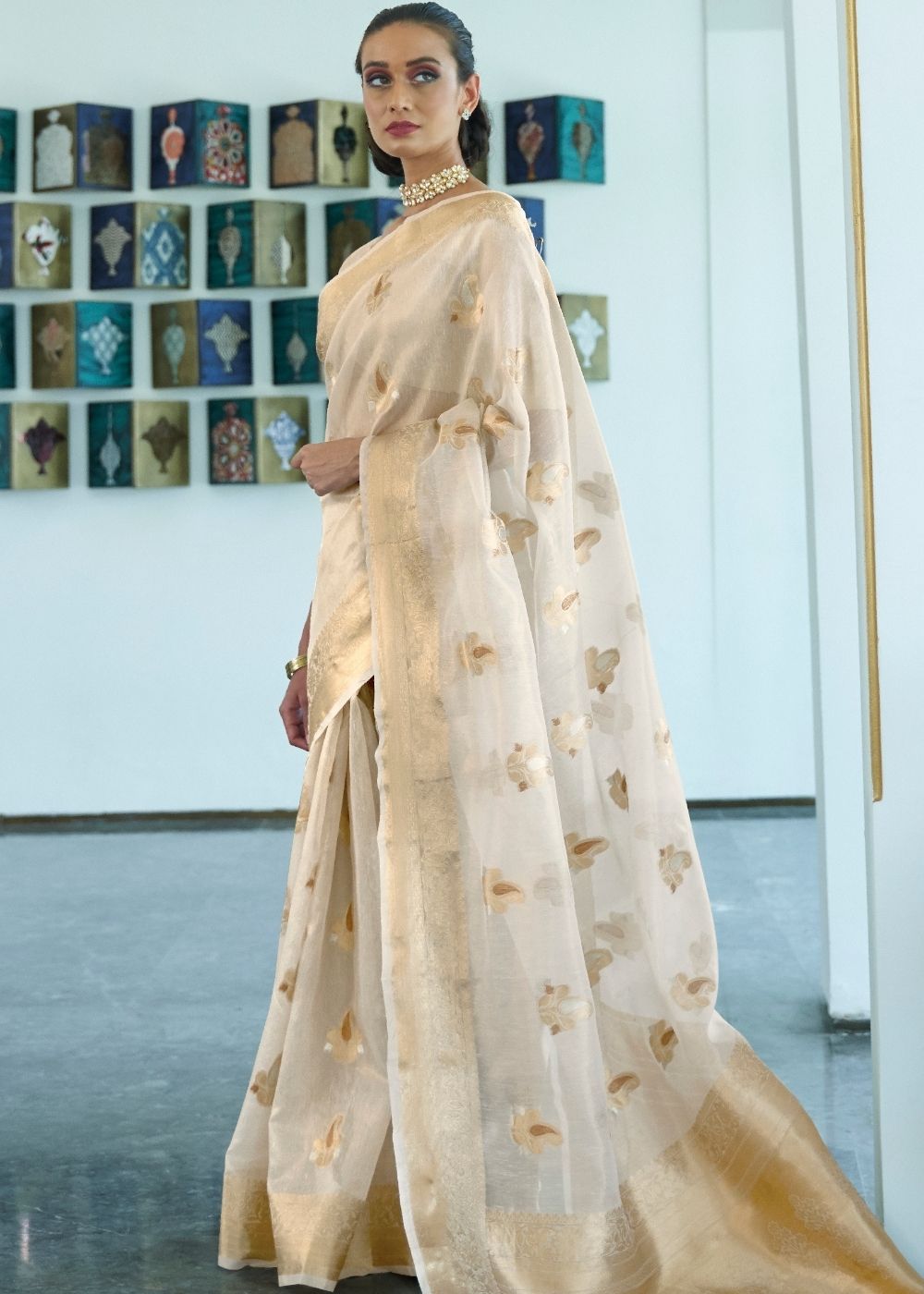 Ivory Off-White Zari Woven Pure Handloom Banarasi Silk Saree –  zarikaariindia.com