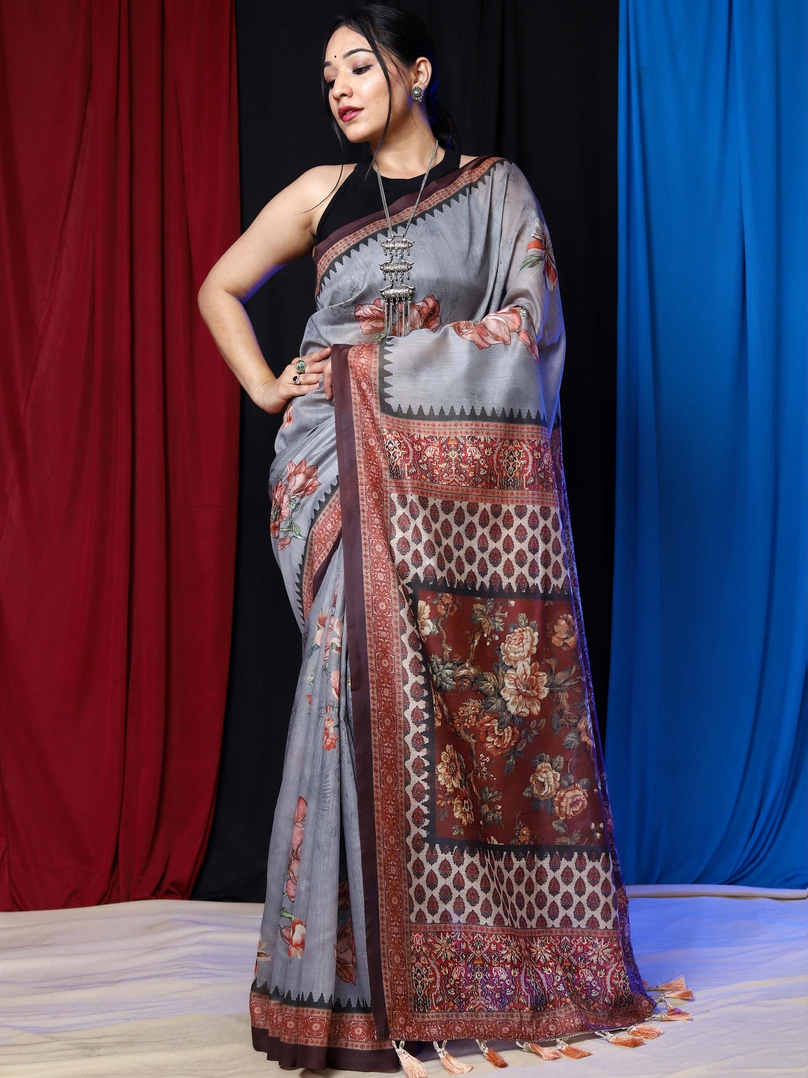 Vaani Cotton Floral Printed Saree Grey Clothsvilla