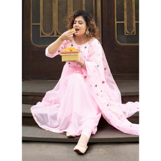 Gorgeous Looking Pink Georgette Suit with Printed Dupatta ClothsVilla
