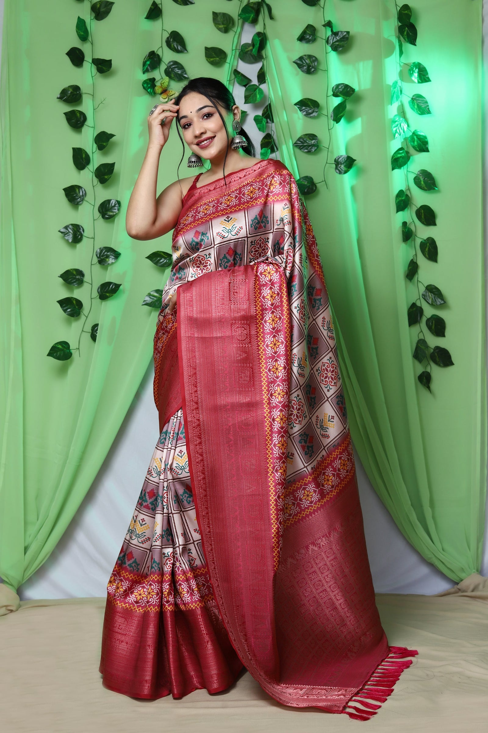 Gala Ikat Patola Printed Woven Saree White Ivory Clothsvilla