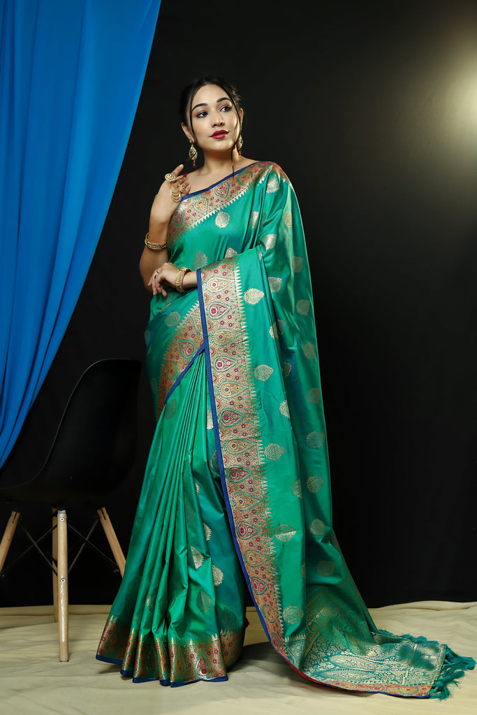 Sunheri Dola Silk Contrast Woven Saree Rama Green Clothsvilla