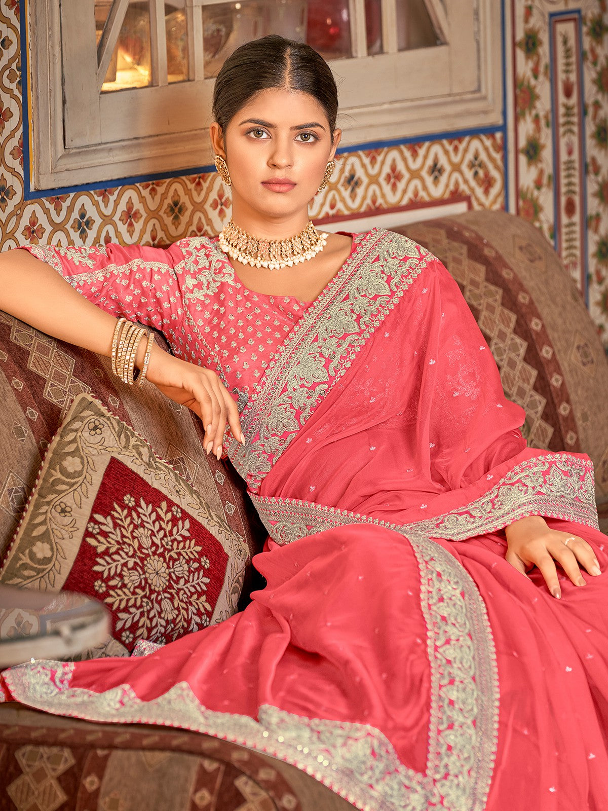 Pink Organza Embroidered Saree With Unstitched Blouse Secondary image