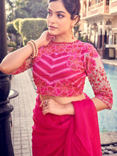 Load image into Gallery viewer, Pink Organza Solid Saree With Blouse Piece Clothsvilla