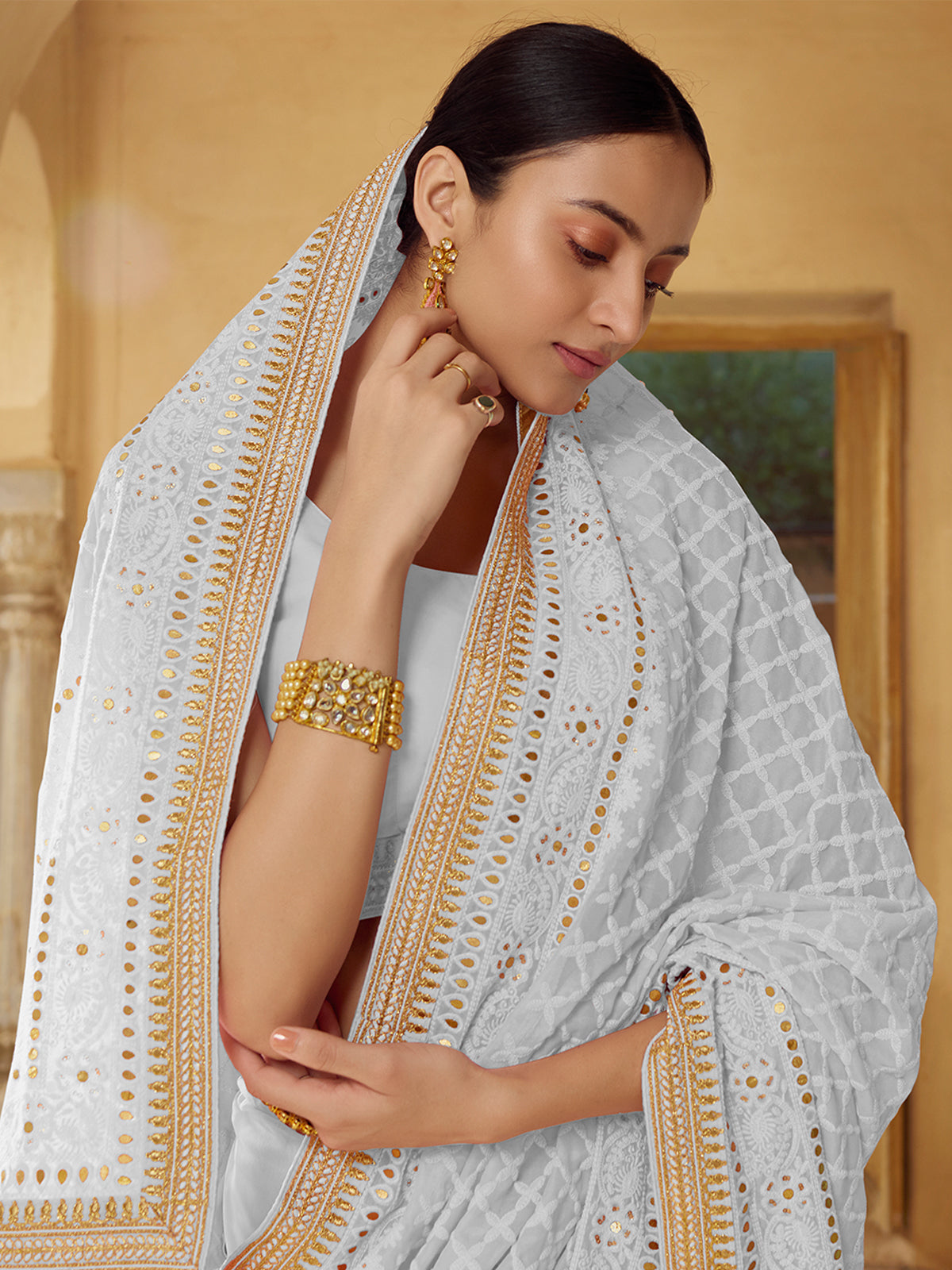 Grey Georgette Saree With Unstitched Blouse Clothsvilla