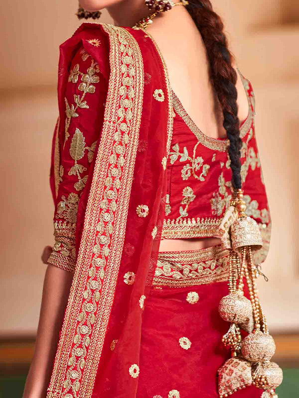 Red Organza Embroidered Saree With Unstitched Blouse Clothsvilla