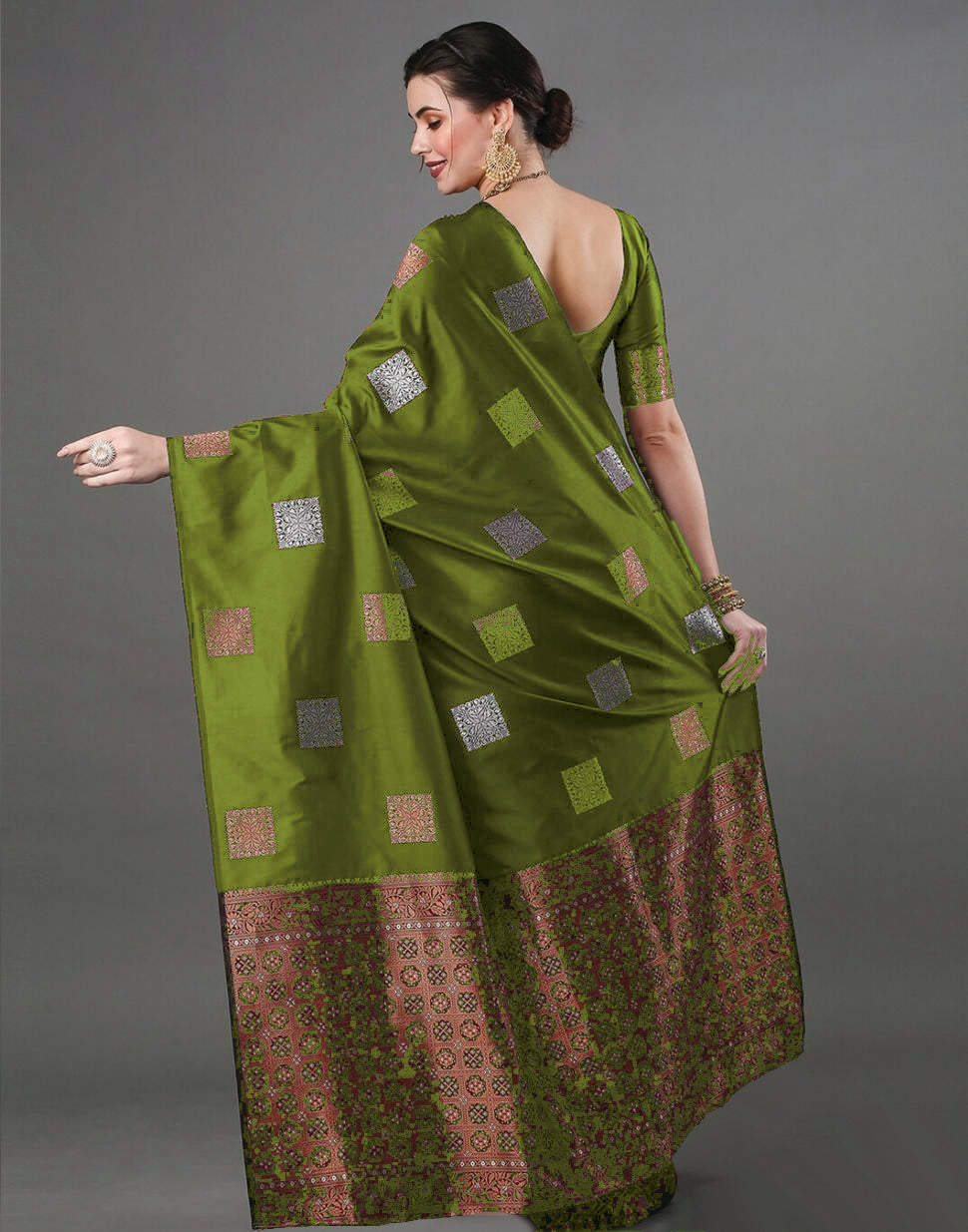 Eloquence Green Soft Silk Saree With Demure Blouse Piece ClothsVilla