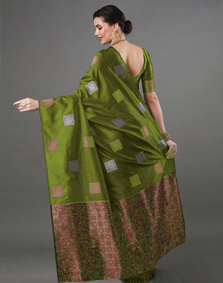 Eloquence Green Soft Silk Saree With Demure Blouse Piece ClothsVilla