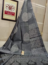 Load image into Gallery viewer, Delightful Grey Soft Silk Saree With Prominent Blouse Piece ClothsVilla