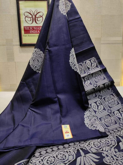 Surpassing Navy Blue Soft Silk Saree With Appealing Blouse Piece ClothsVilla Main image