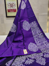 Load image into Gallery viewer, Deserving Purple Soft Silk Saree With Unique Blouse Piece ClothsVilla