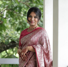 Load image into Gallery viewer, Snazzy Wine Soft Silk Saree With Luxuriant Blouse Piece ClothsVilla