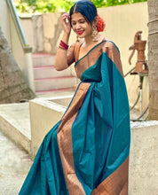 Load image into Gallery viewer, Snazzy Rama Soft Silk Saree With Magnetic Blouse Piece ClothsVilla