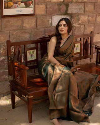 Smashing Dark Green Soft Silk Saree With Snazzy Blouse Piece ClothsVilla