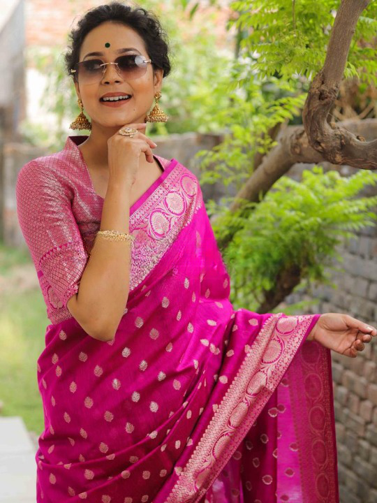 Epiphany Dark Pink Soft Silk Saree With Eloquence Blouse Piece ClothsVilla
