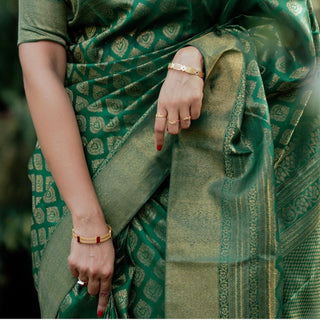 Blooming Rama Soft Silk Saree With Desiring Blouse Piece ClothsVilla