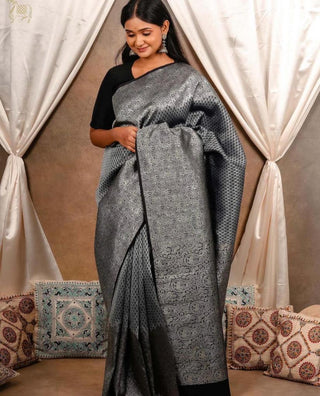 Unique Black Soft Silk Saree With Gratifying Blouse Piece ClothsVilla